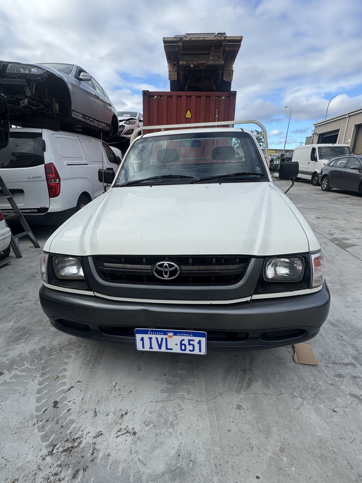 2003 Toyota Hilux  Pickup 
Toyota
Hilux