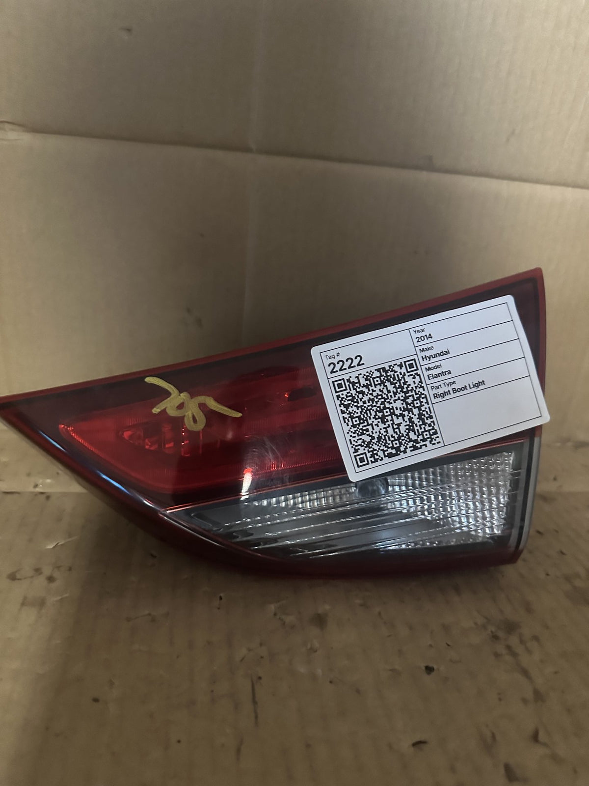 2014 Hyundai Elantra MD Sedan Right Boot Light 92404-3X2