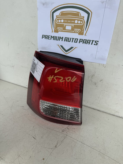 2013 Kia Sorento XM Station Wagon Right Taillight