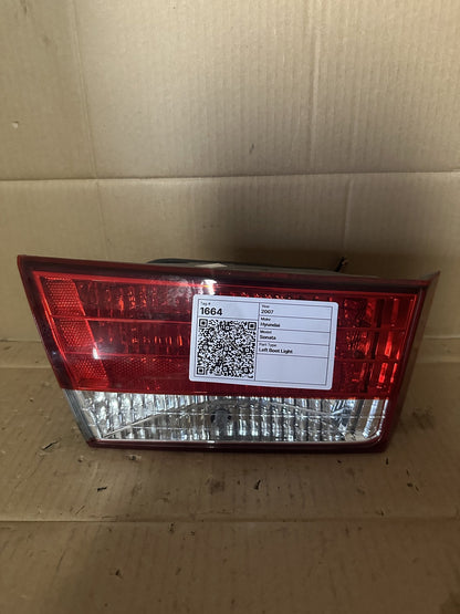 2007 Hyundai Sonata NF - Left Boot Light