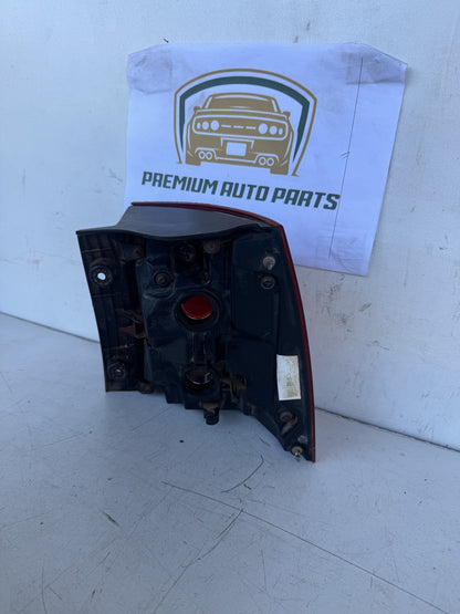 2014 Kia Sorento XM Station Wagon Left Taillight