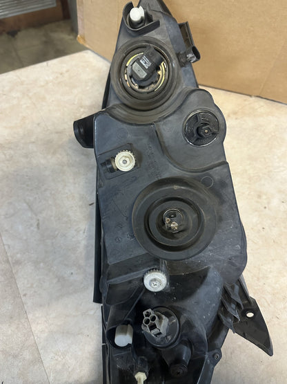 2002-2006 Toyota Camry ACV36 - Left Headlight