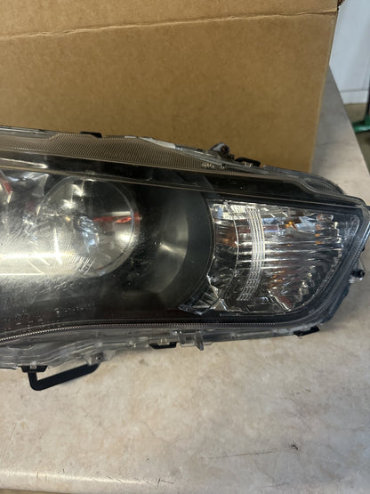 2010 Mitsubishi Outlander Outlander Station Wagon Right Headlight P8924
