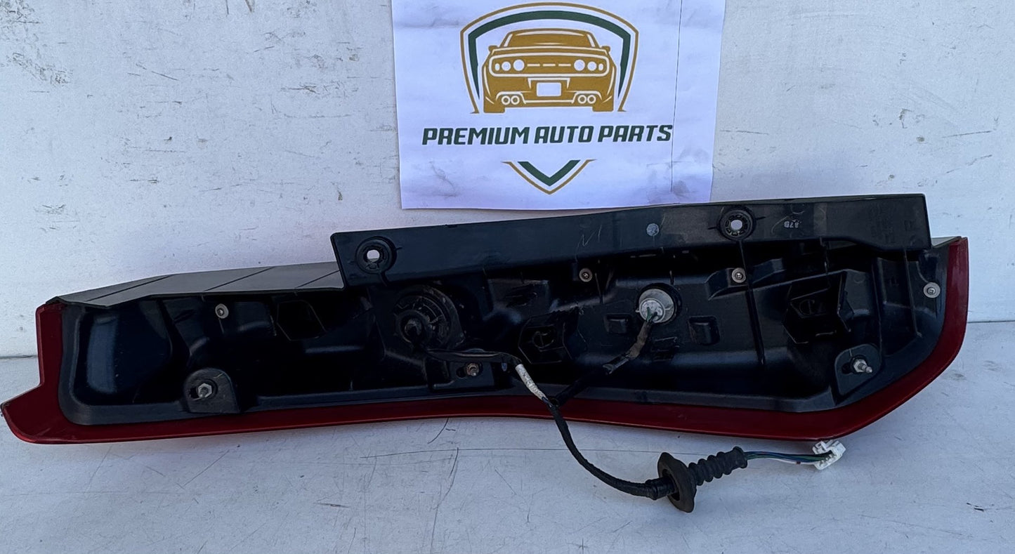 2010   Right Taillight
