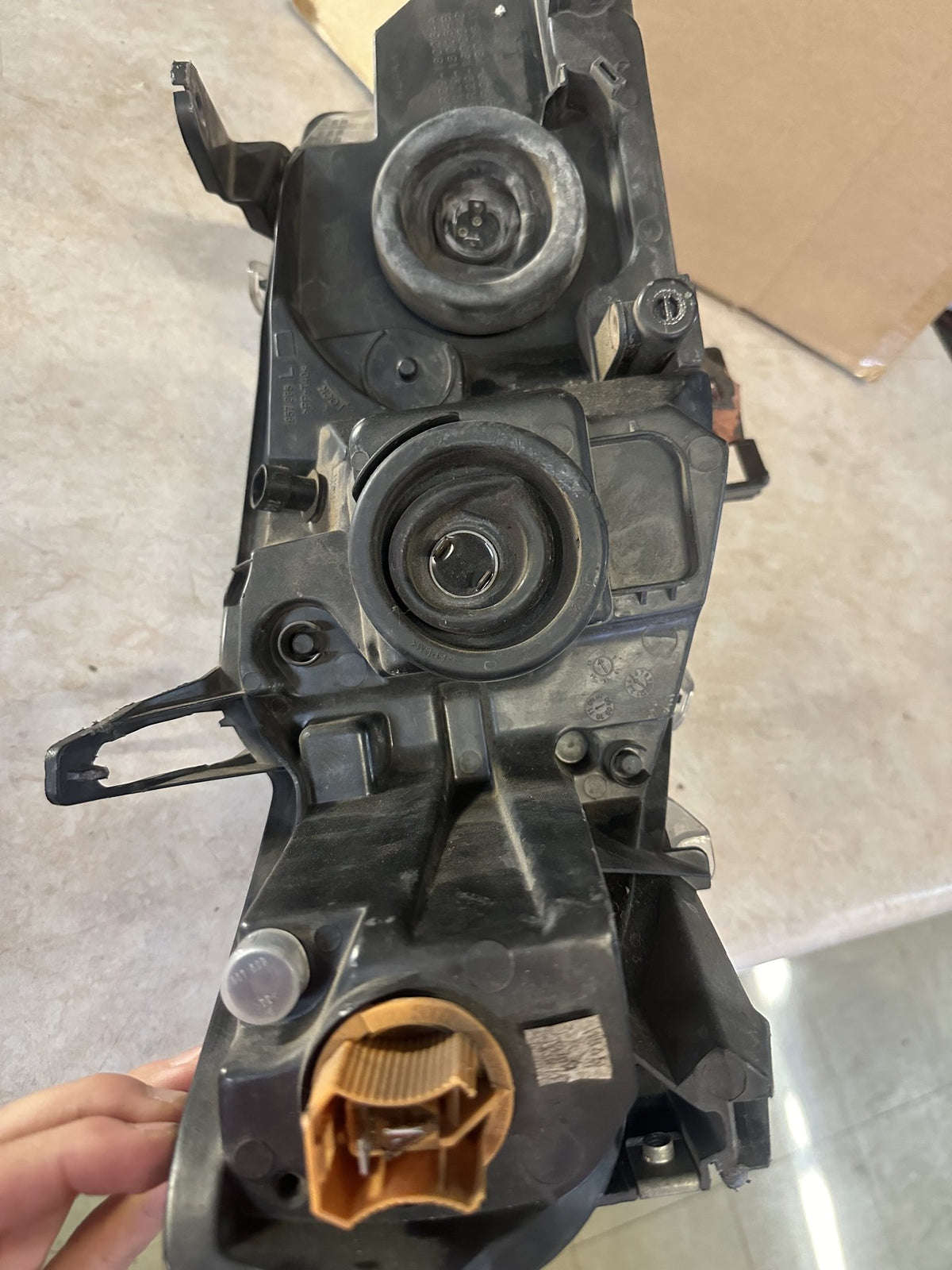 2009 Ford Falcon Left Headlight 2913006