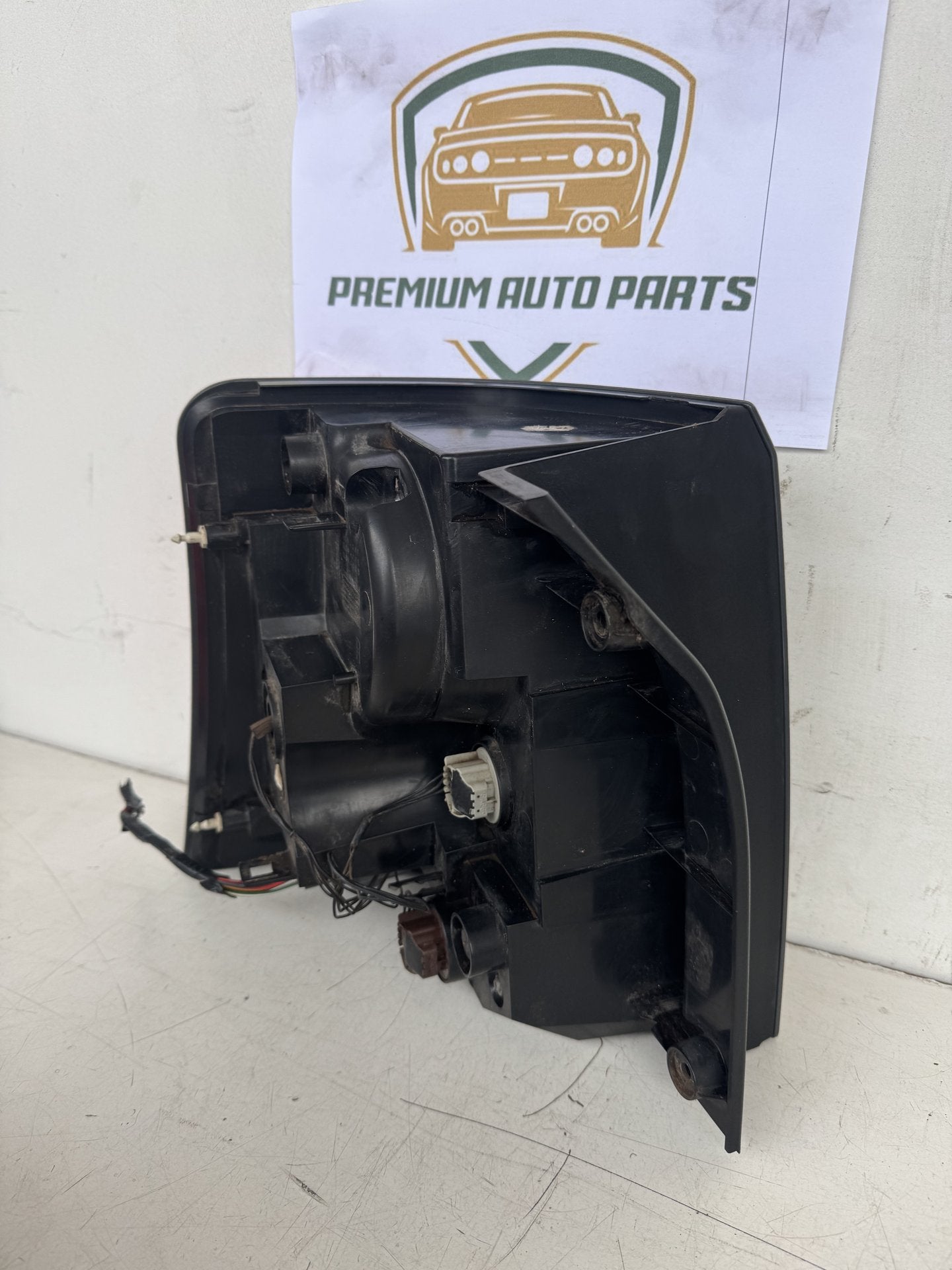 2011 Land Rover Land Rover Station Wagon Right Taillight