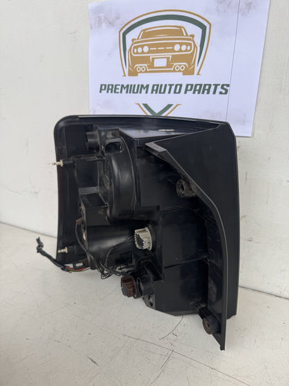 2011 Land Rover Land Rover Station Wagon Right Taillight