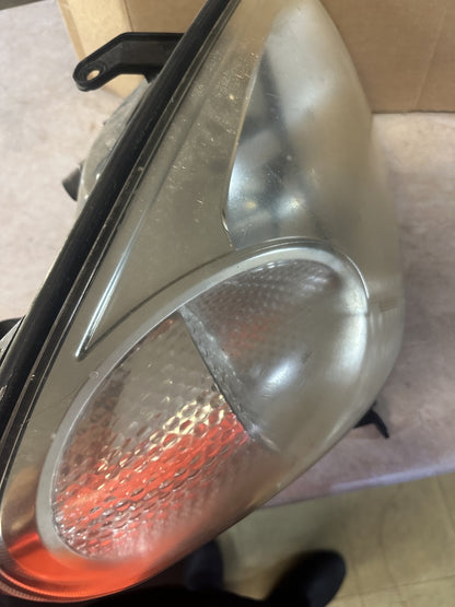 2005 Toyota RAV4 Right Headlight HCR161