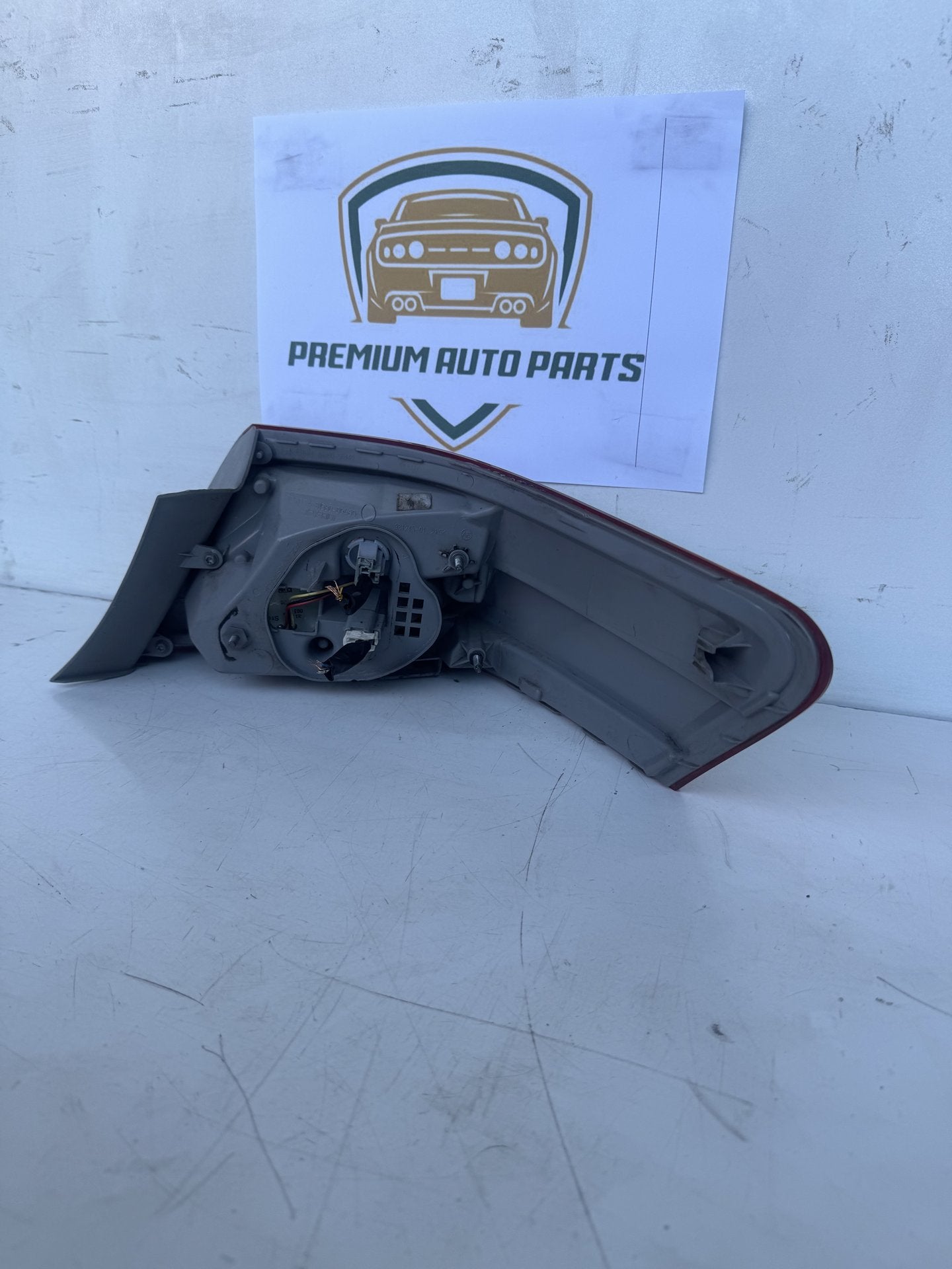 2010  XV40 Left Taillight