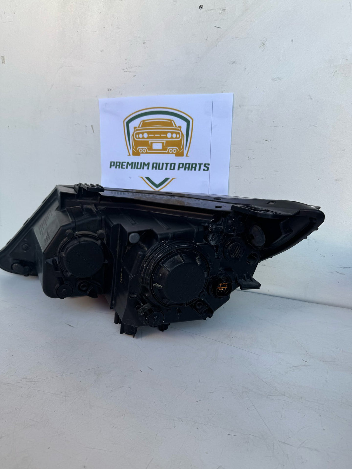 2012 Kia Sorento Station Wagon Right Headlight 92102-2PXXX