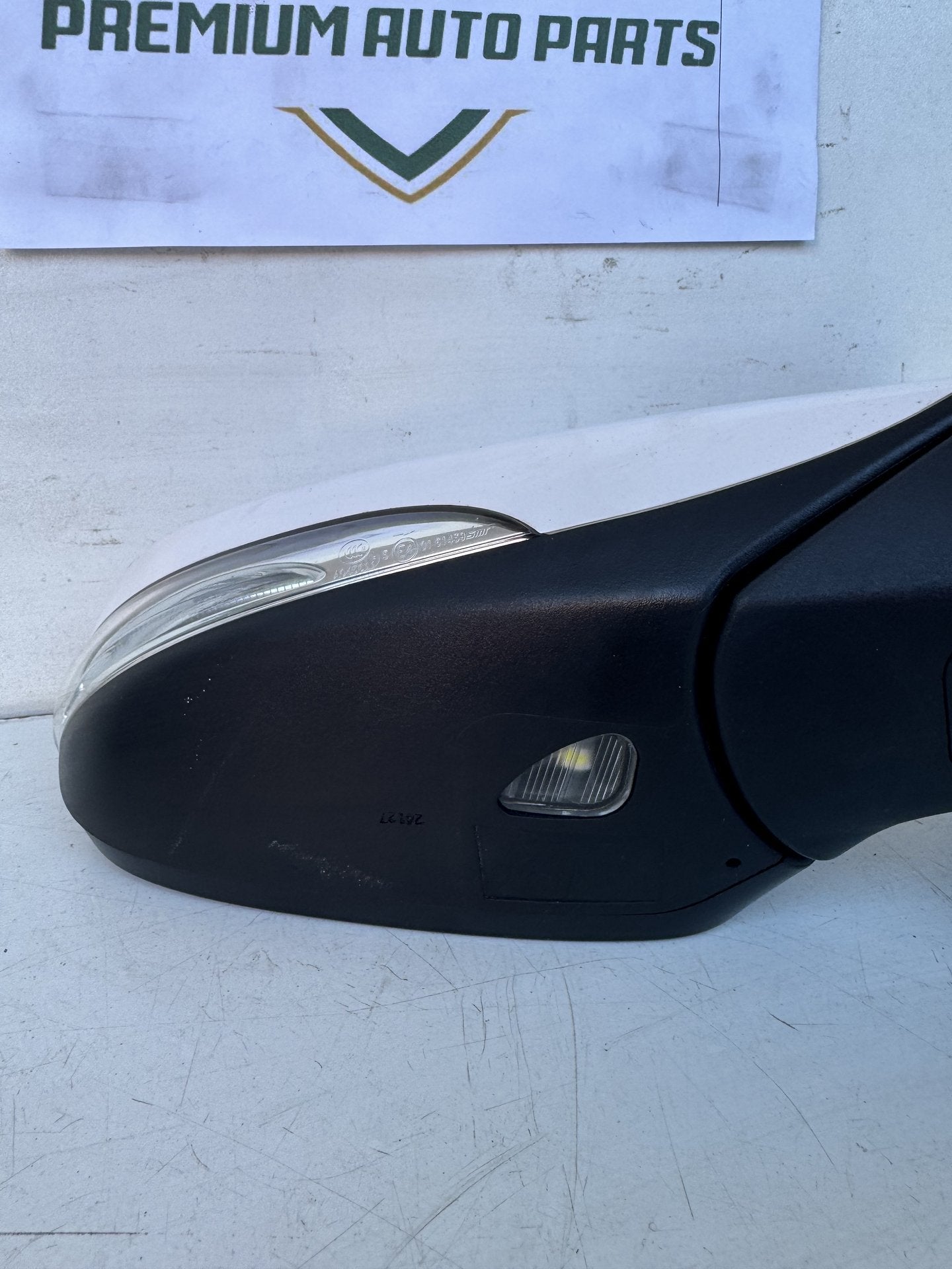 2014  GD Right Door Mirror