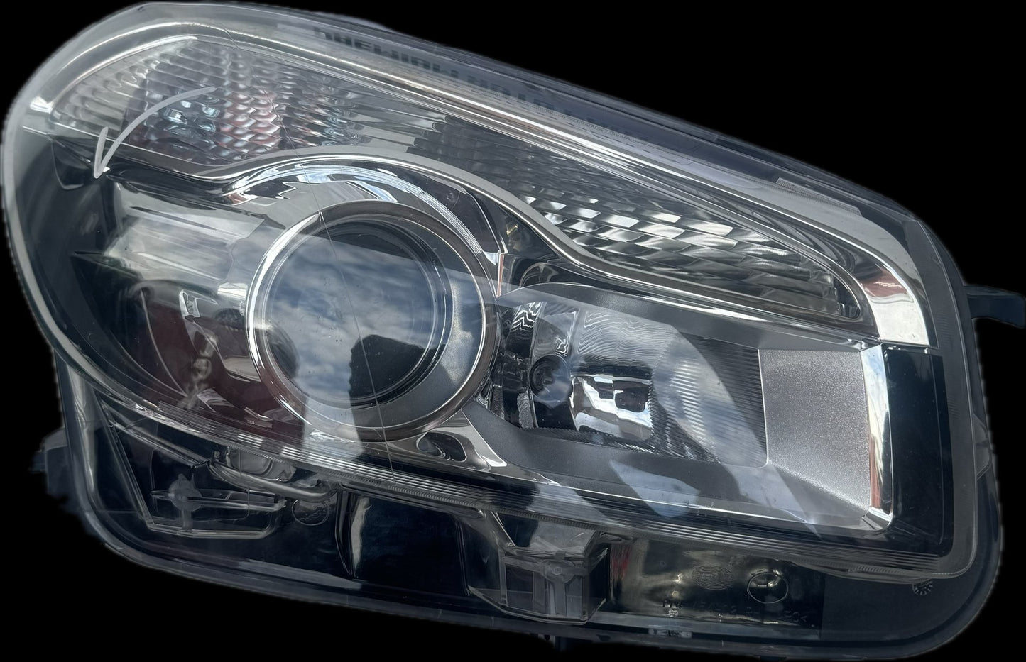 2010   Right Headlight