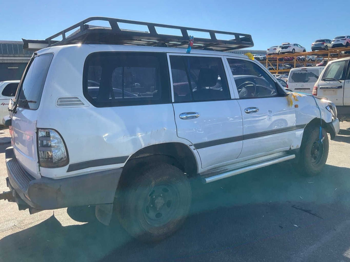 2001 Toyota Land Cruiser J100