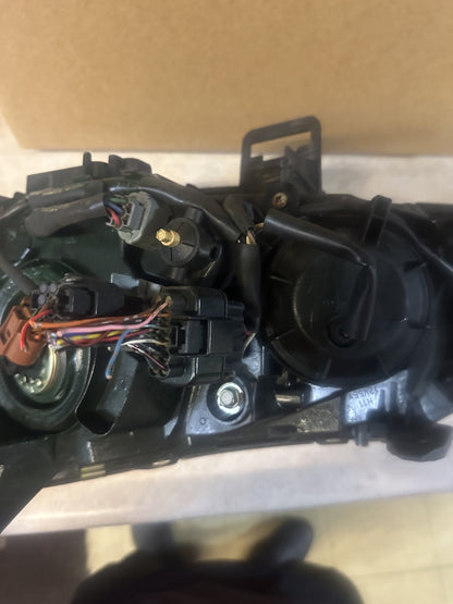 2010 Mitsubishi Outlander Outlander Station Wagon Right Headlight P8924