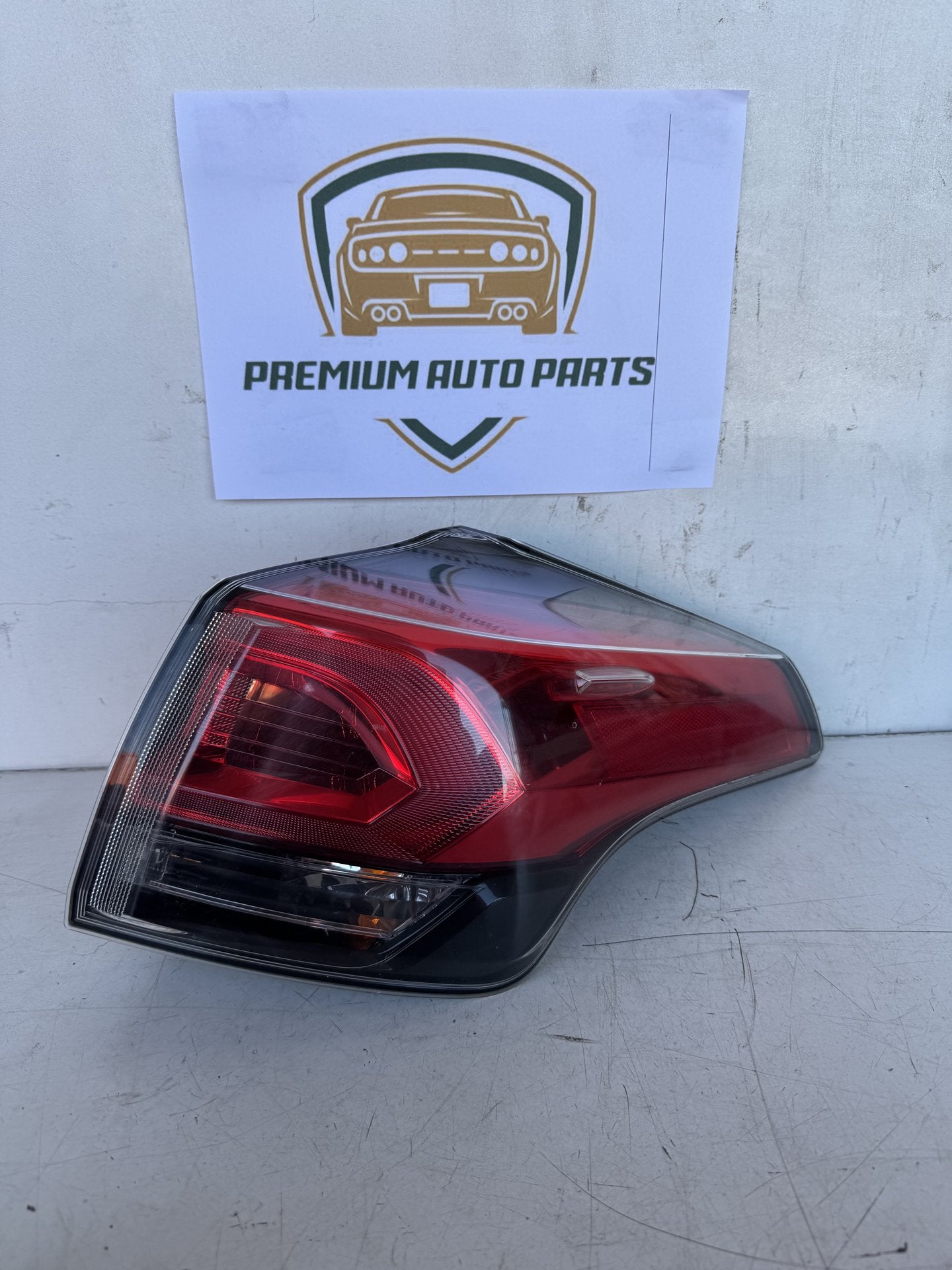 2017 Toyota RAV4 Station Wagon Right Taillight
