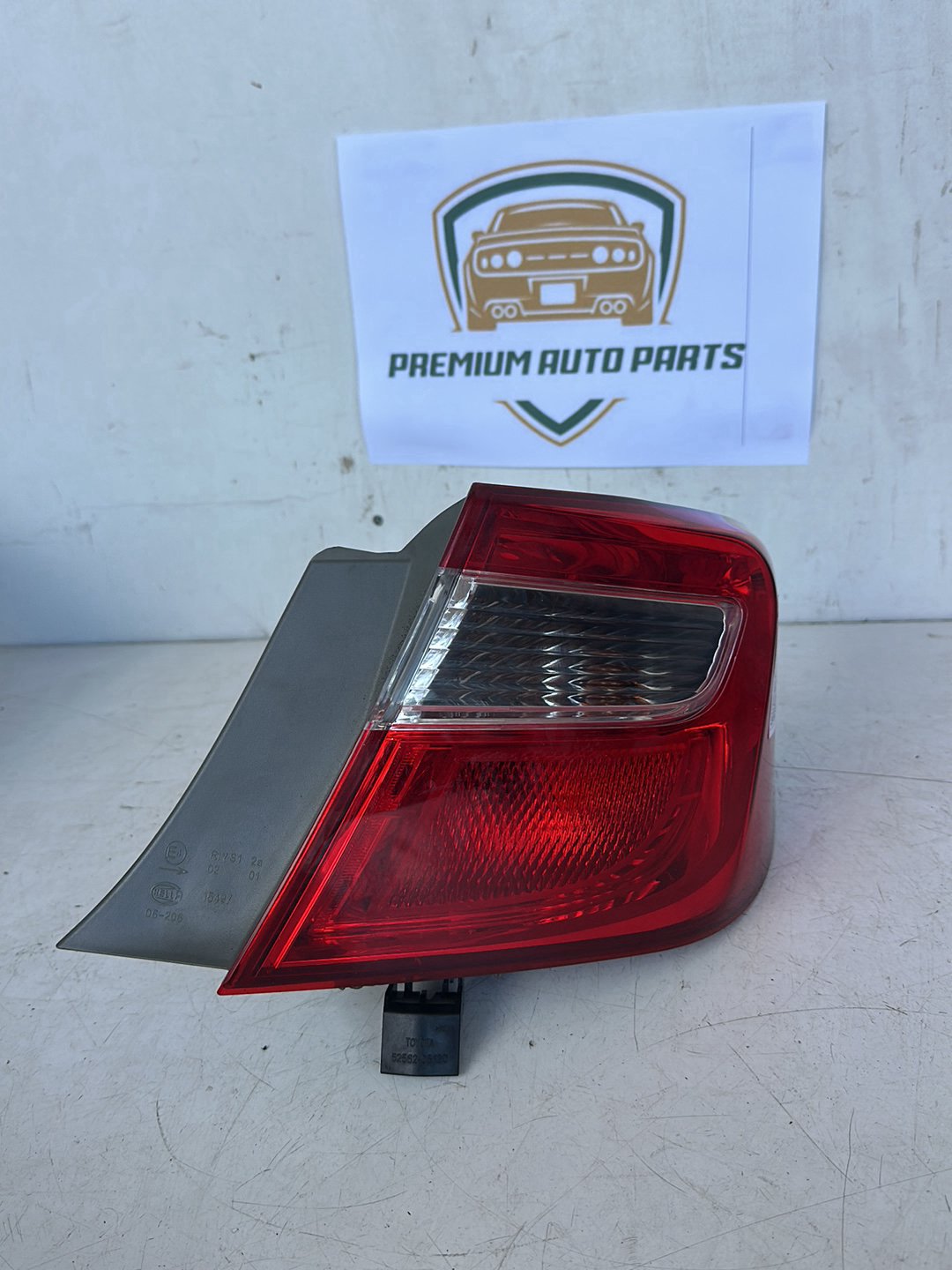 2014 Toyota Aurion V50 Sedan Right Taillight