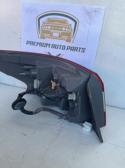 2014 Nissan Pulsar B17 Sedan Right Taillight