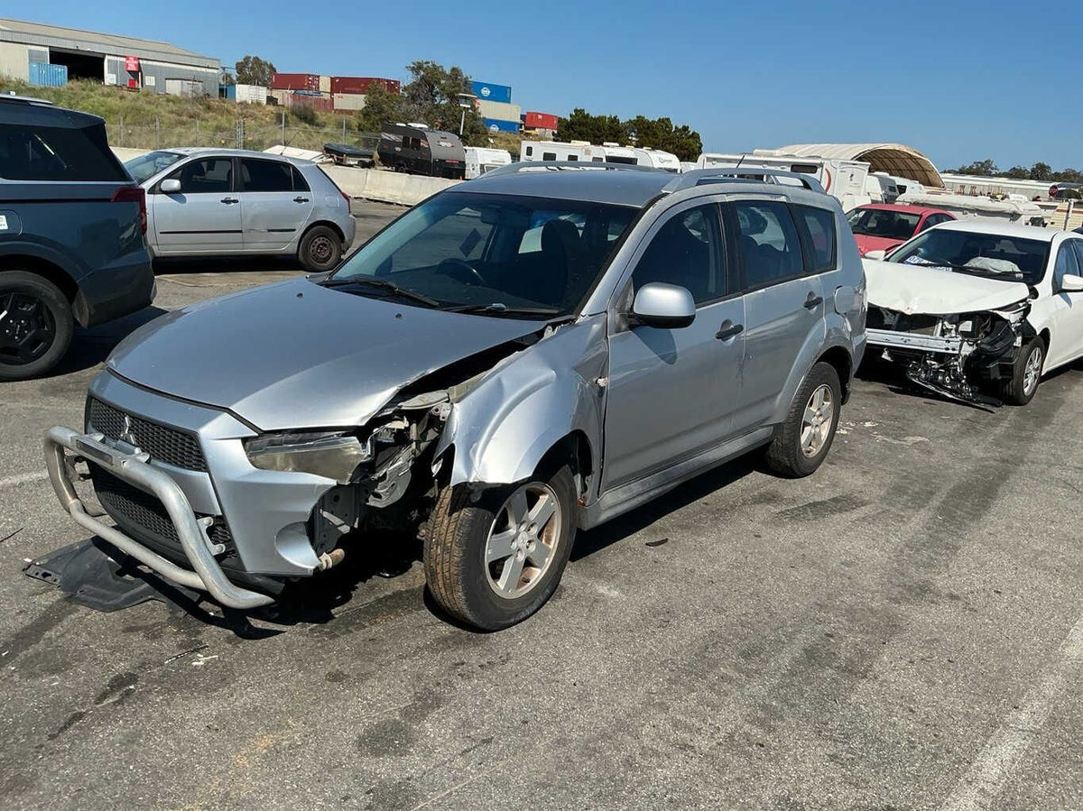 2010 Mitsubishi Outlander LS ZH