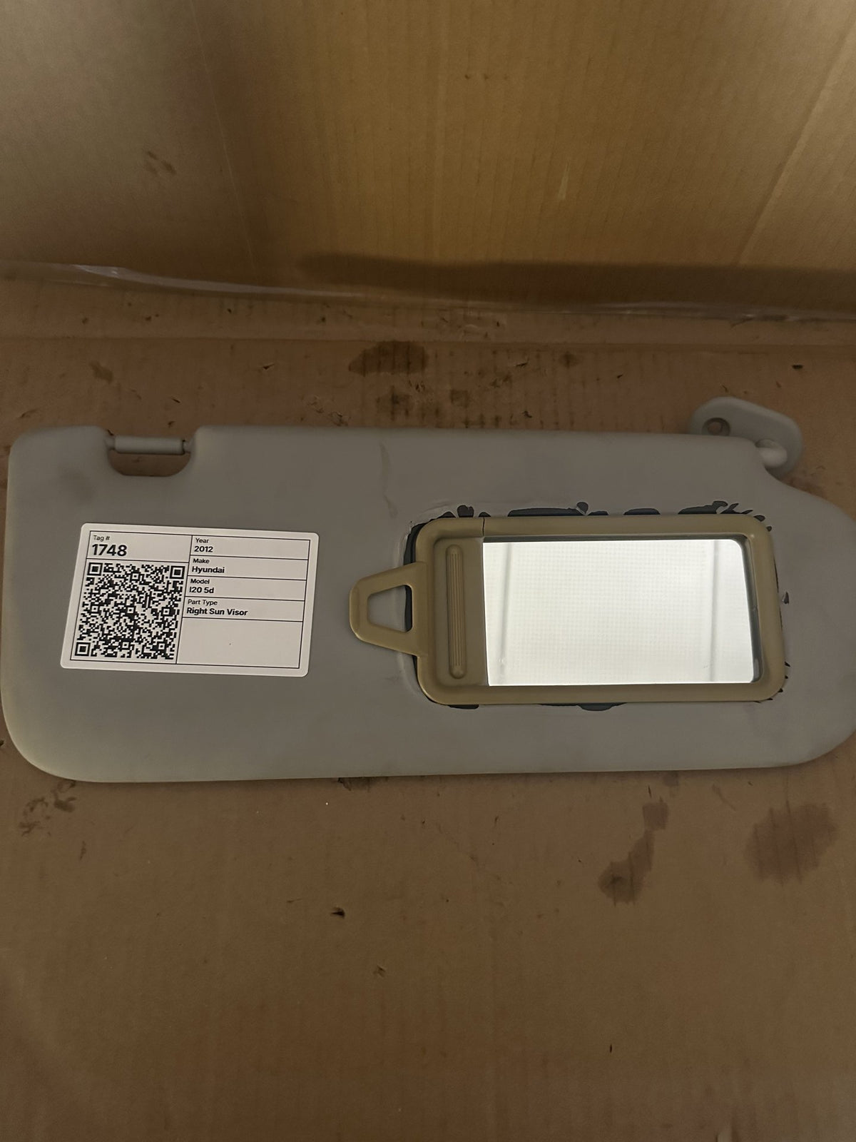 2012 Hyundai i20 5d Active - Right Sun Visor