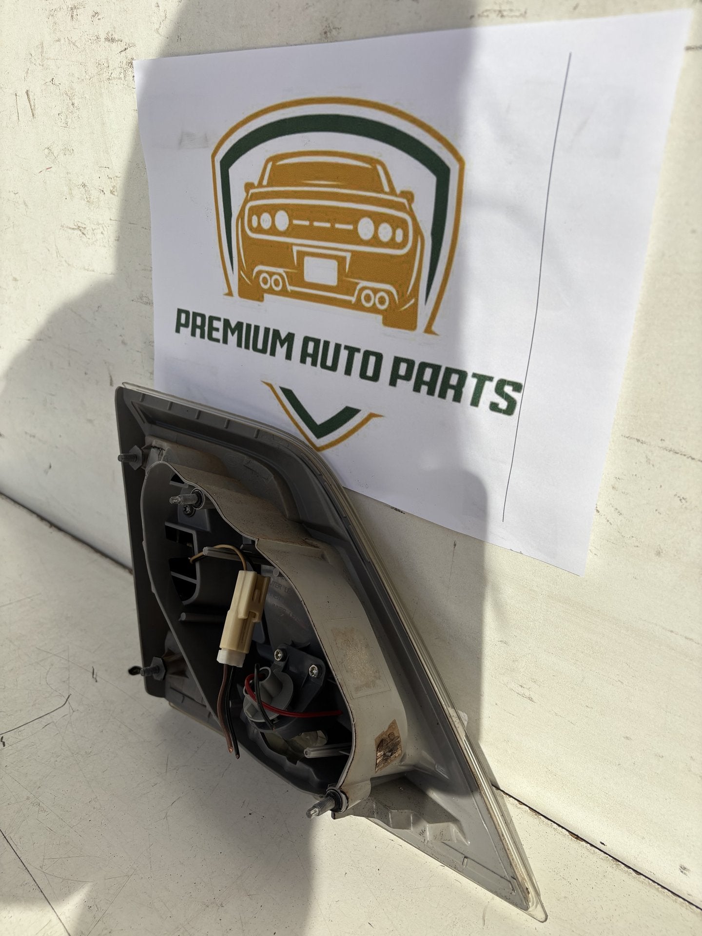 2011   Right Bootlid Light