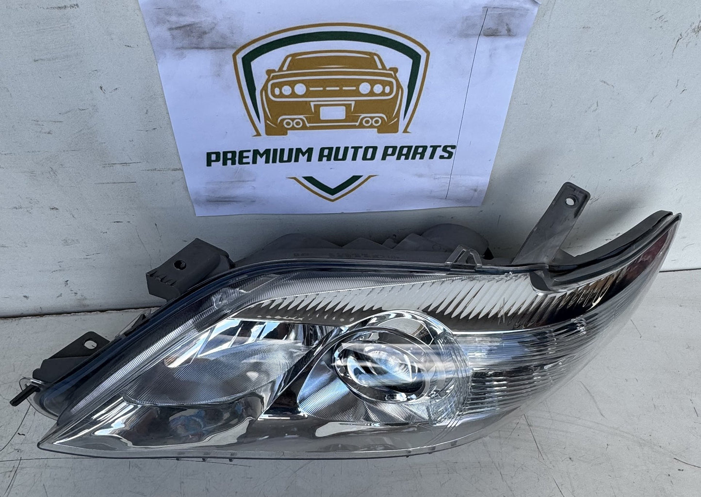 2010  XV40 Left Headlight
