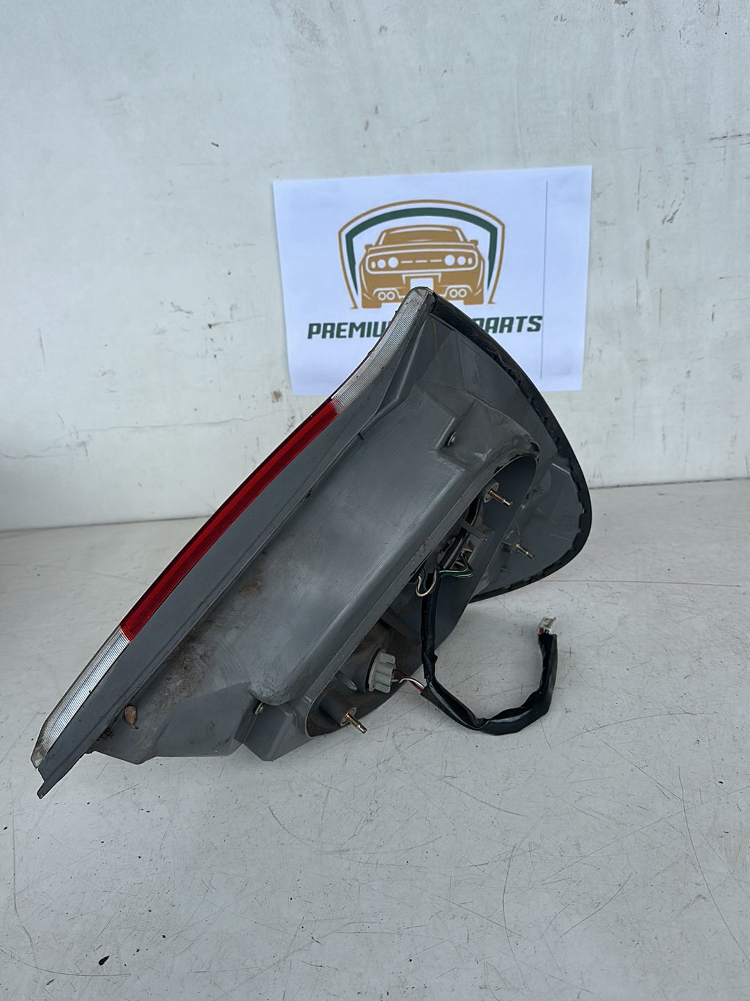 2005 Toyota Camry Sedan Left Taillight