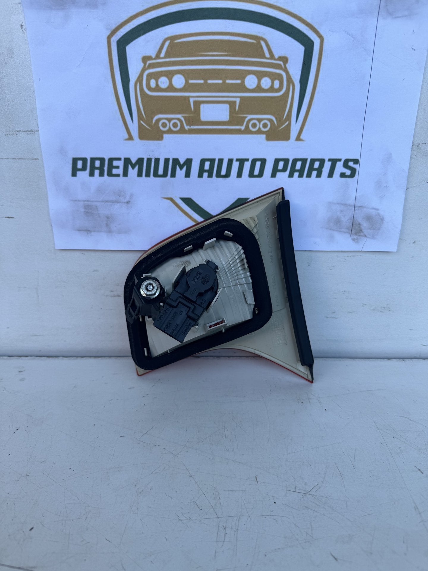 2008  B7 Left Bootlid Light