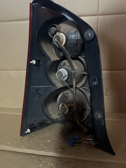 2006 Mazda Tribute - Right Taillight