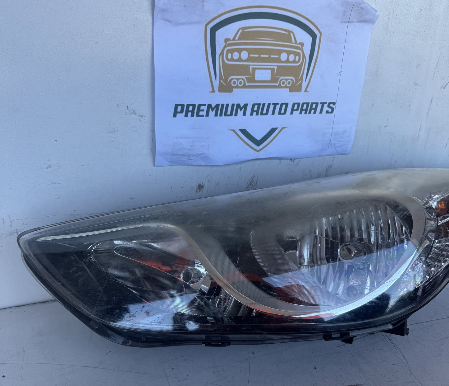 2013 Hyundai Elantra MD Sedan Left Headlight