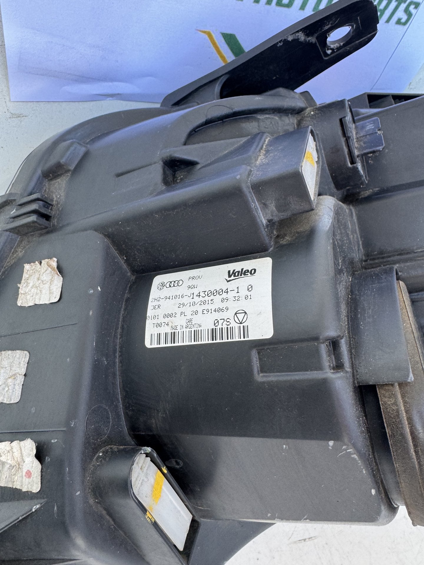 2016  2H Right Headlight