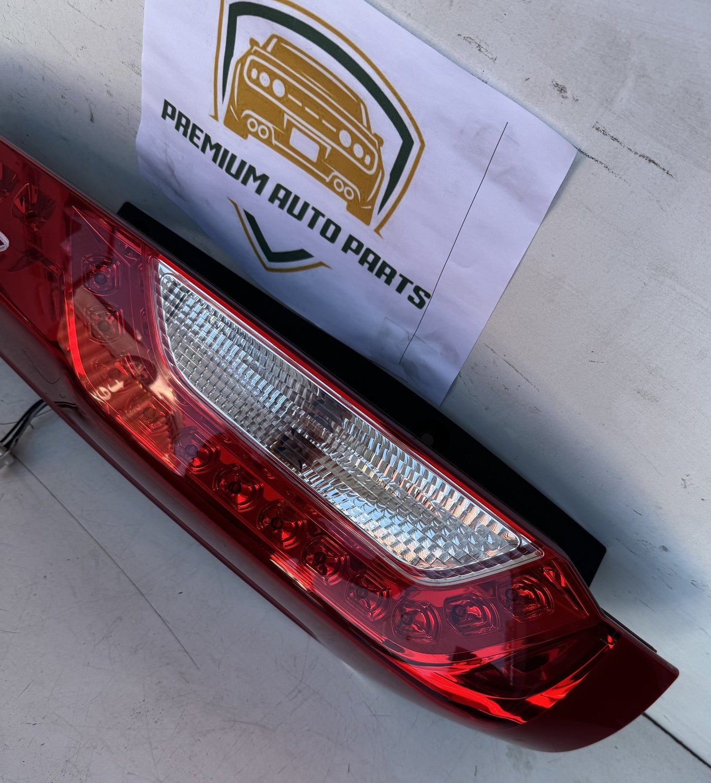 2010   Left Taillight