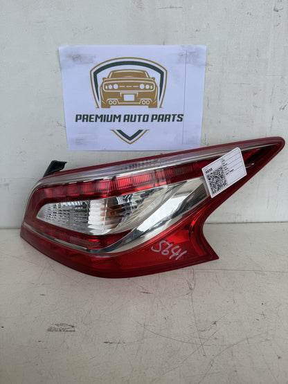 2014 Nissan Altima Right Taillight