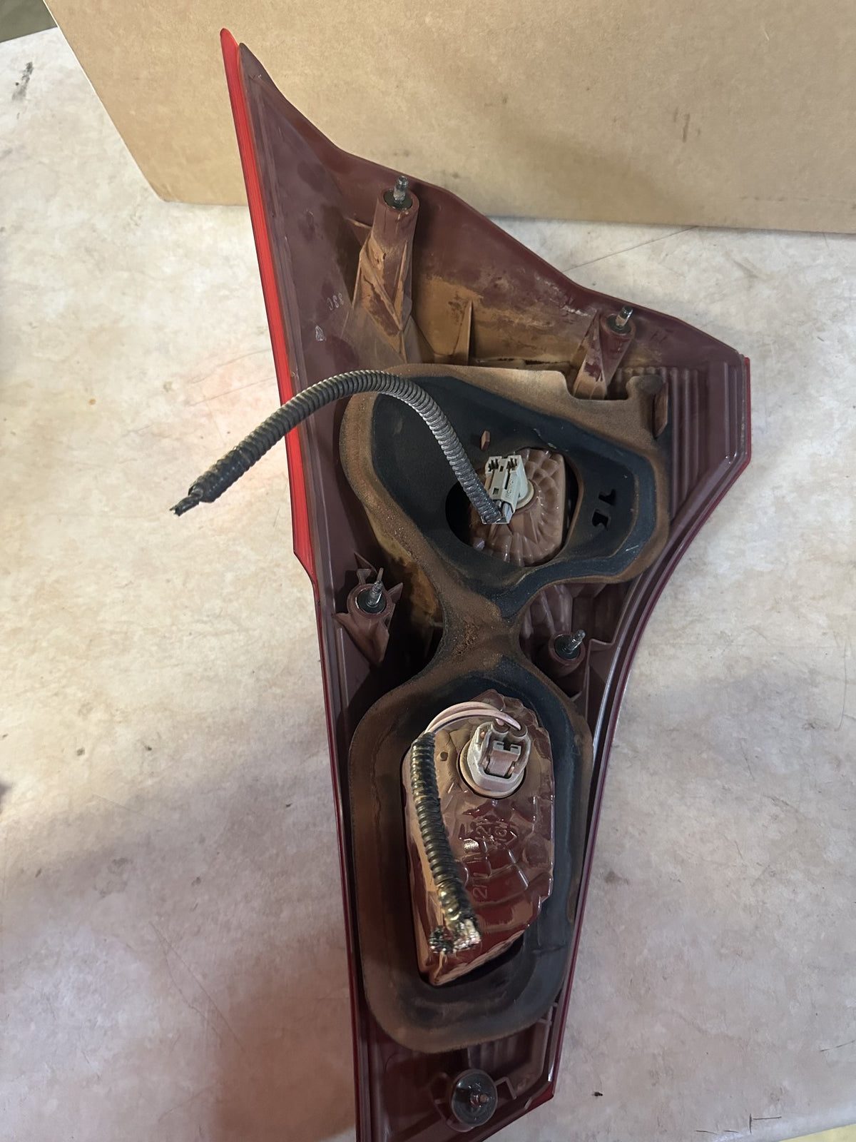 2013 Toyota RAV4 - Left Boot Light