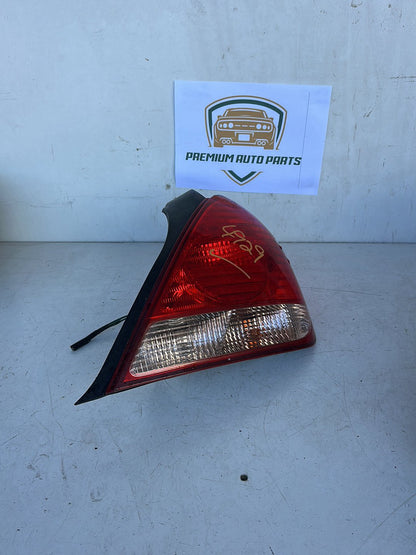 2010 Nissan Pulsar Sedan Right Taillight