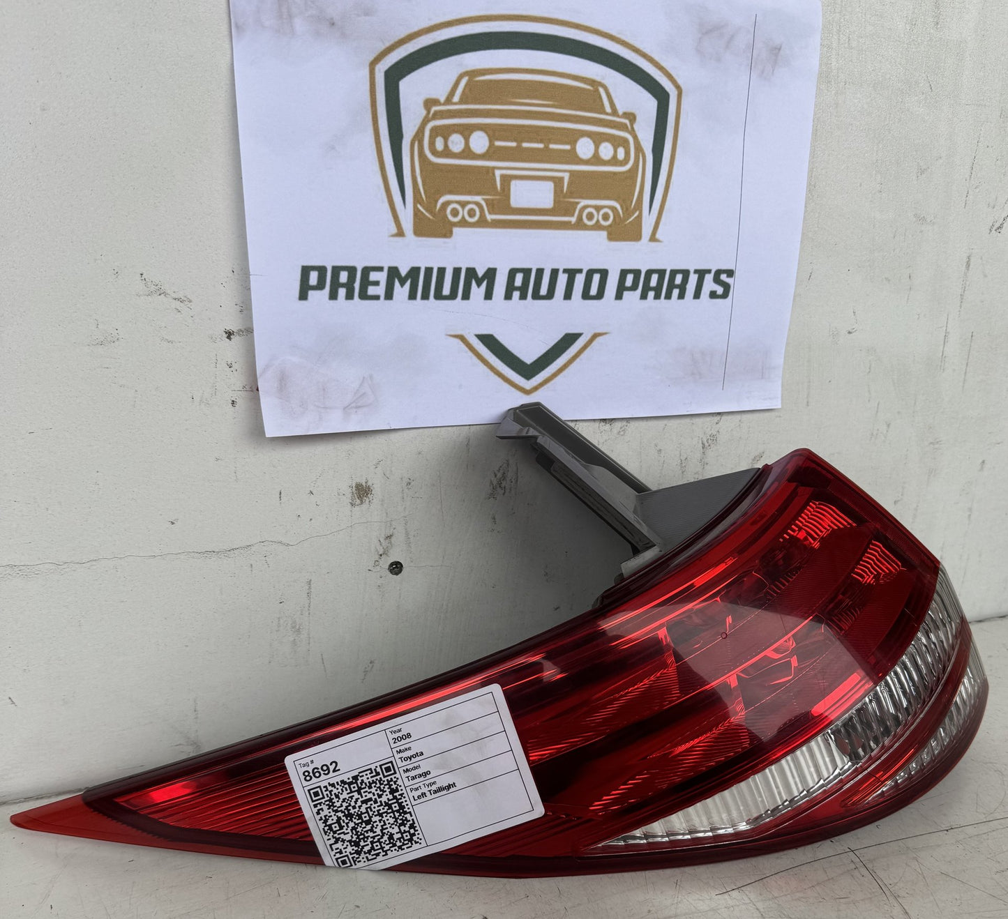 2008 Toyota Tarago Station Wagon Left Taillight