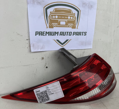 2008 Toyota Tarago Station Wagon Left Taillight