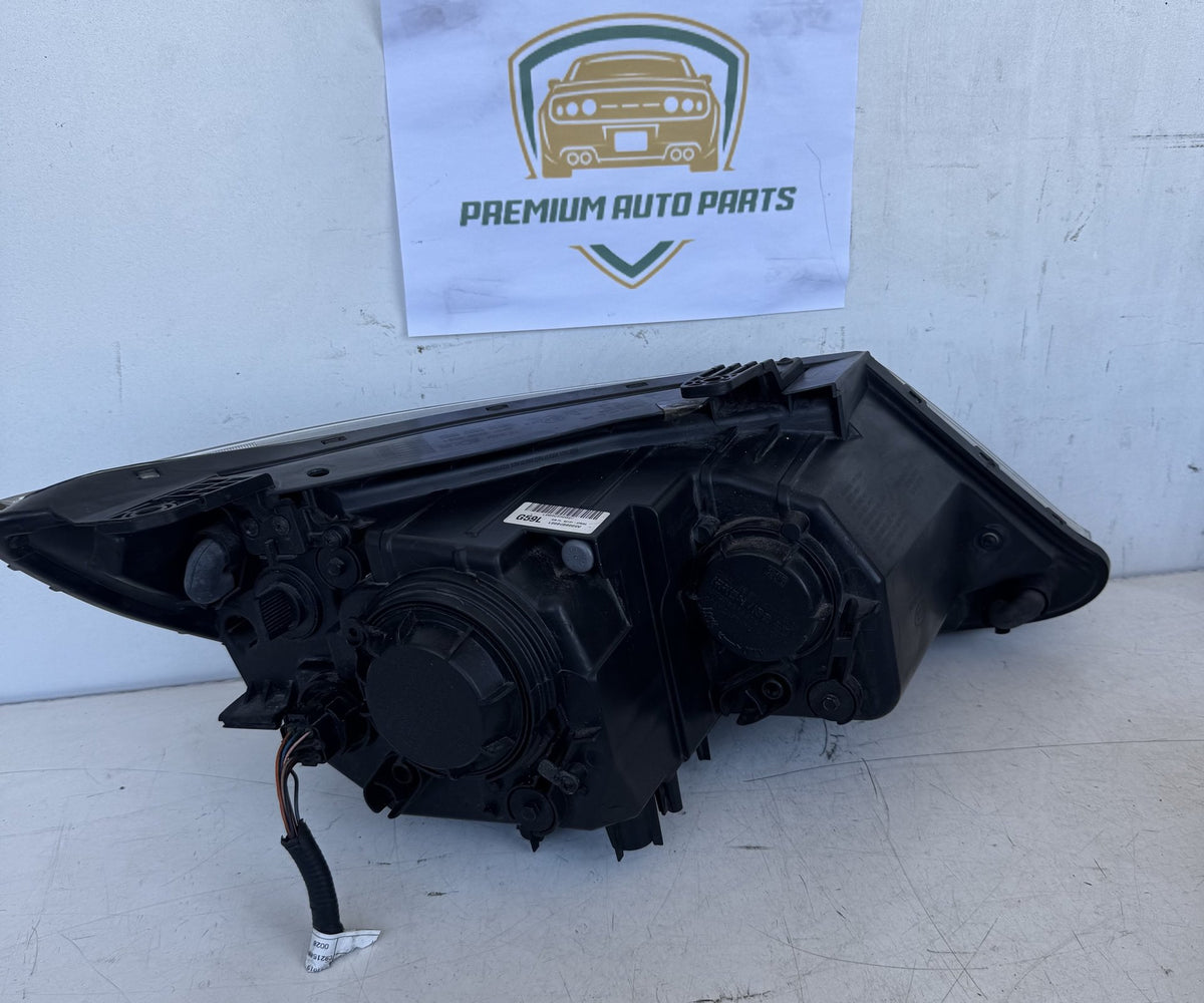 2013 Kia Sorento XM Station Wagon Left Headlight L009G5900GV