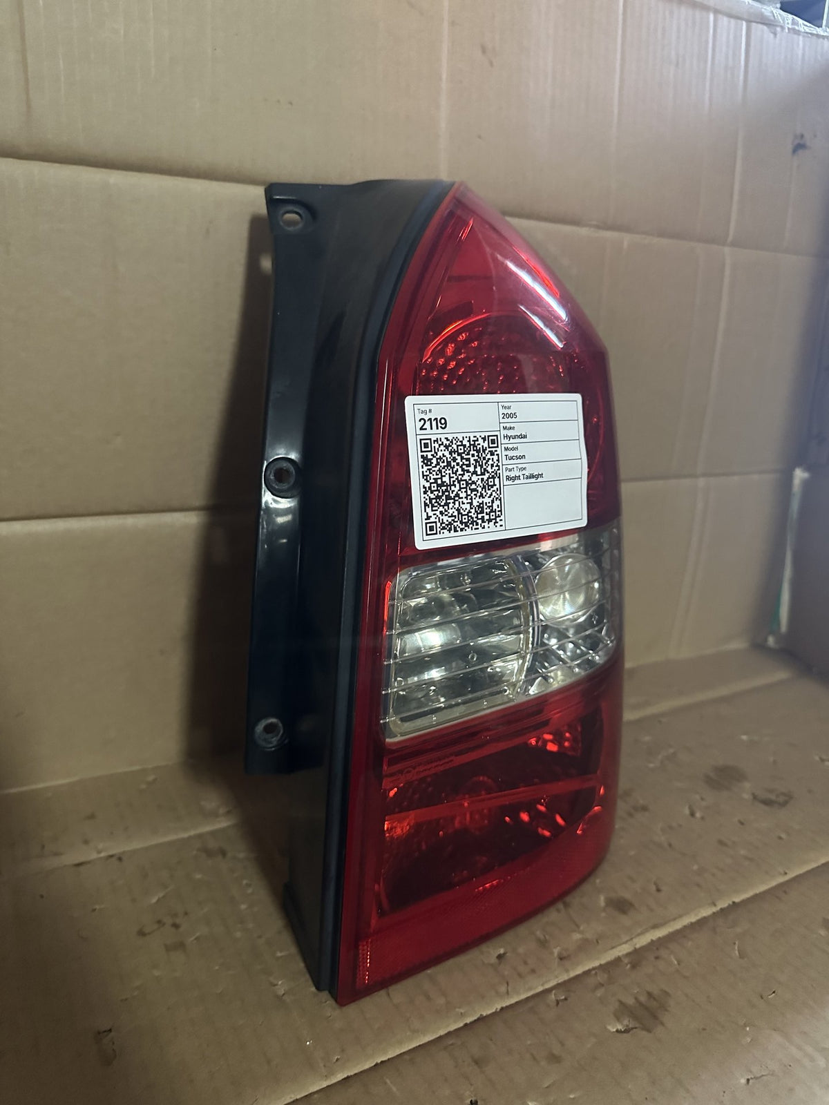 2004-2009 Hyundai Tucson JM SUV Right Taillight 92402-2F