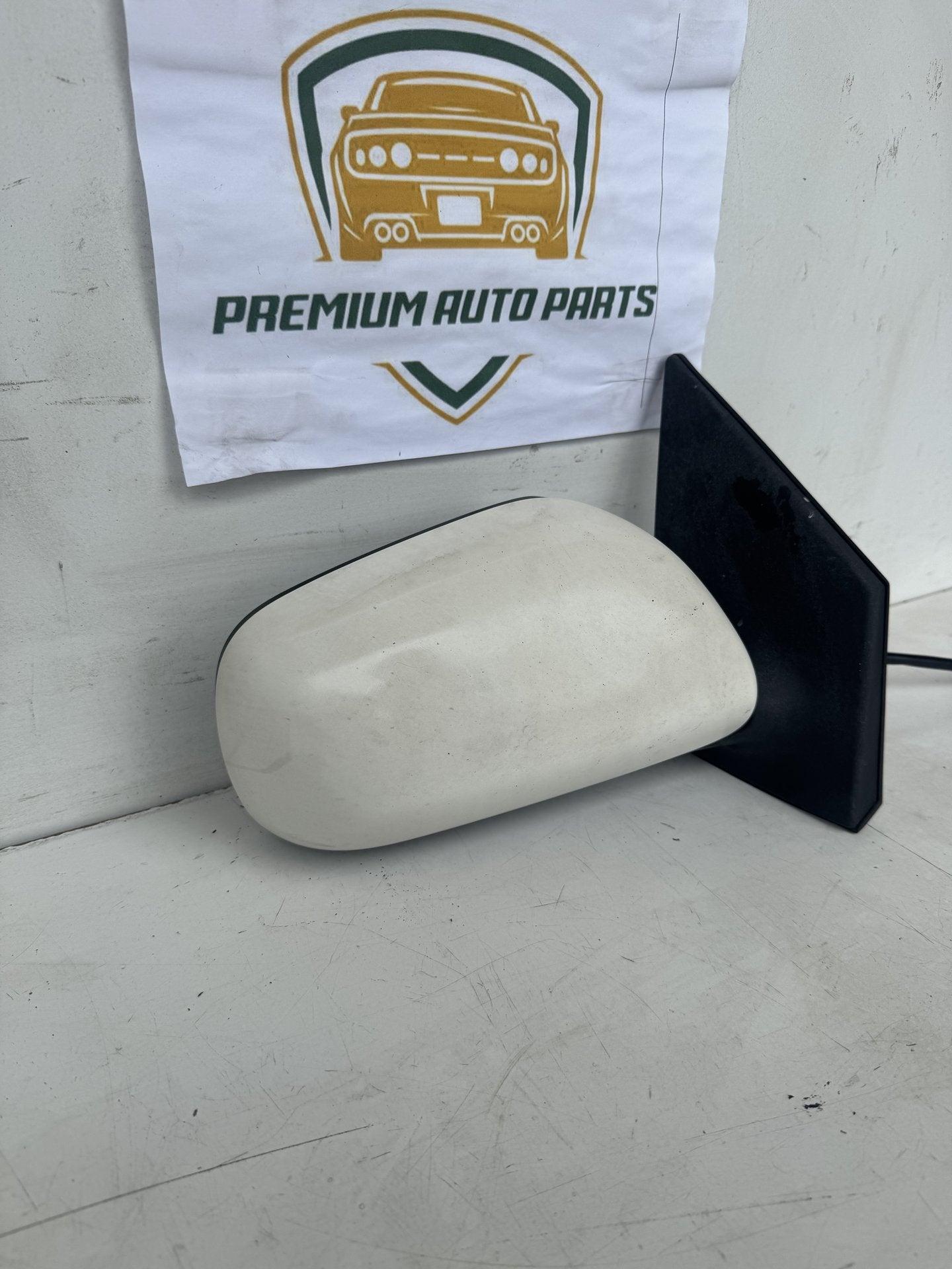 2008  E150 Right Door Mirror