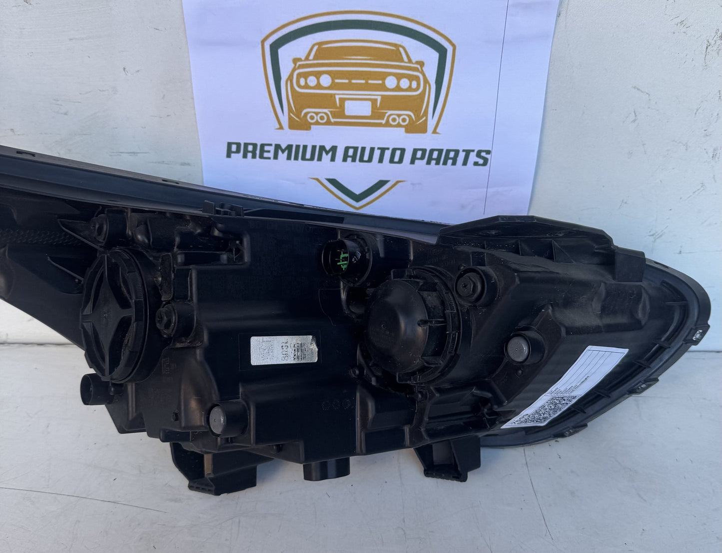 2020   Left Headlight